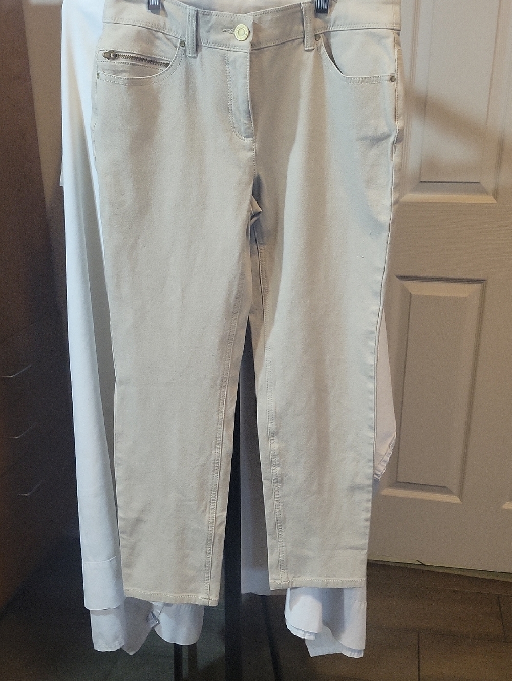 Chico's Straight-Leg Jeans in Light Taupe